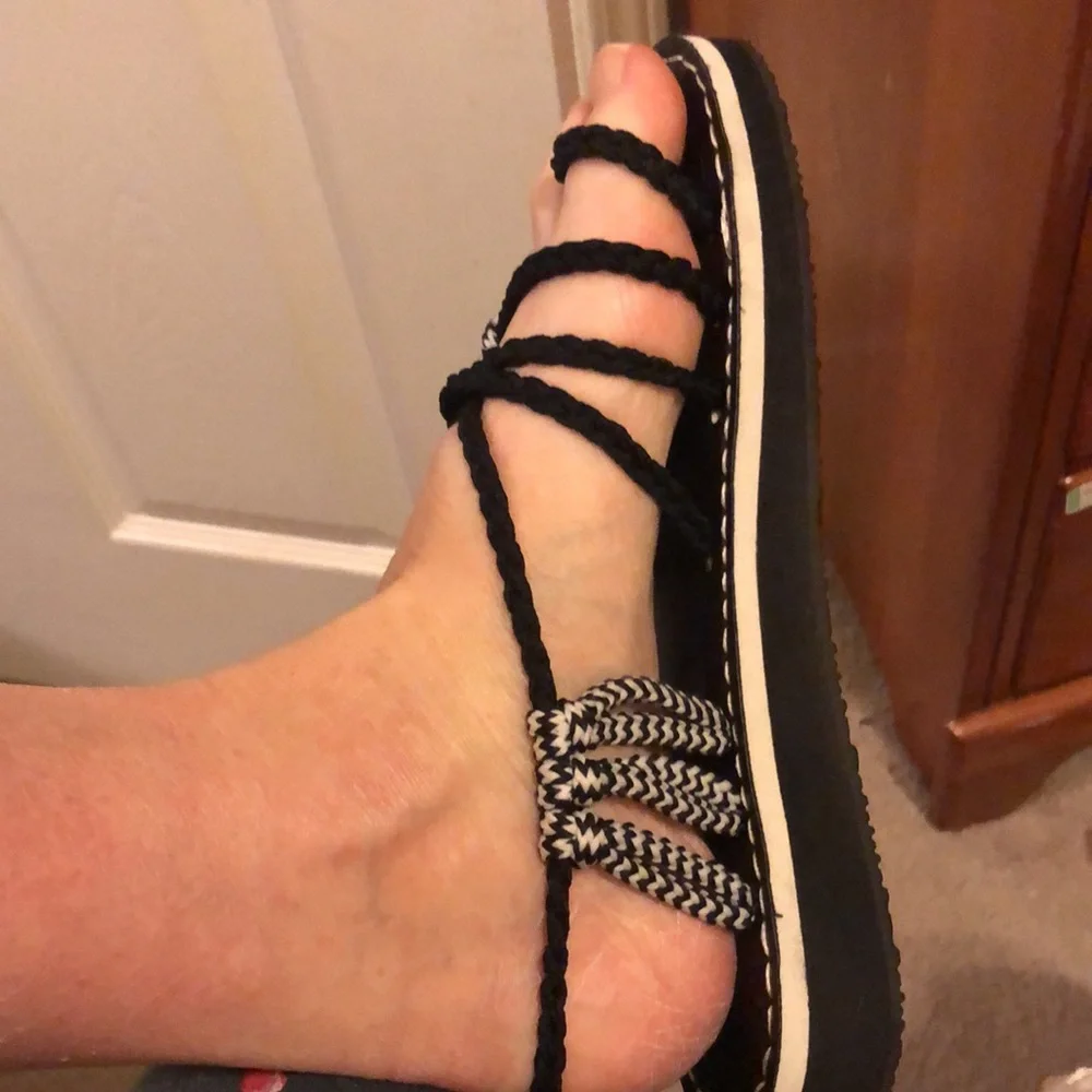 Sandals - Picture 4 of 5